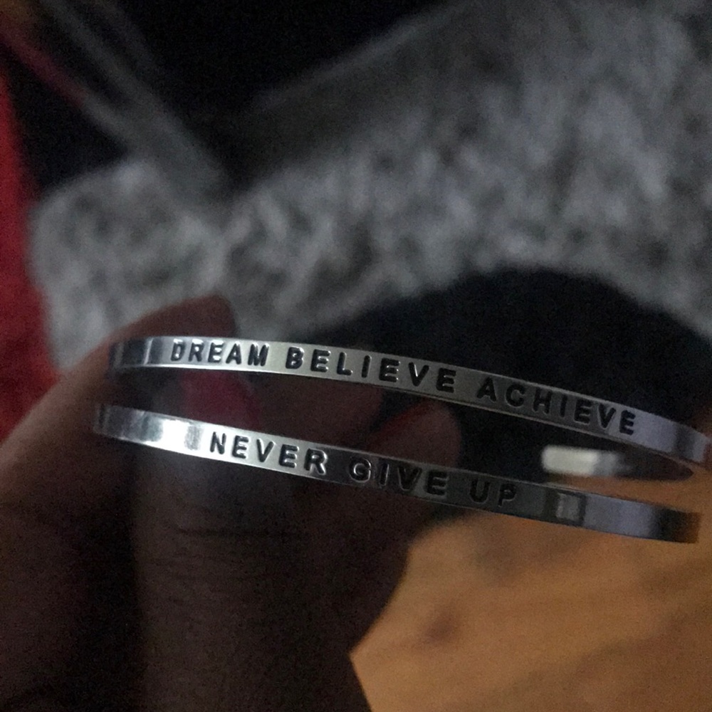 Bracelets - Picture 6 of 8